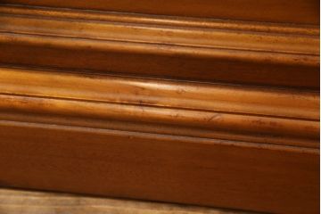 中古　横浜クラシック家具　ダニエル(Daniel)　気品ある佇まいが魅力的なチェスト(サイドチェスト、引き出し)(R-065233)
