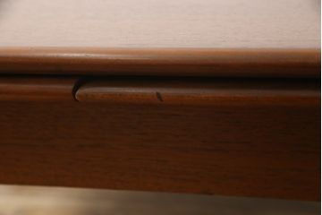 デンマークビンテージ　チーク材　無駄のないシンプルなデザインが魅力のエクステンションローテーブル(エクステンションテーブル、センターテーブル、座卓、北欧、ヴィンテージ)(R-065234)
