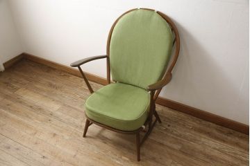 中古　美品　アーコール(ERCOL)　ほっと心が落ち着くような癒しカラーが魅力の1人掛けソファ(ウインザーチェア、アーコールチェア、イージーチェア、ラウンジチェア、ボウバック、ウィンザーチェア、アームチェア、1P)(R-065235)