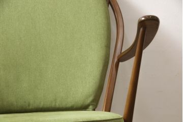 中古　美品　アーコール(ERCOL)　ほっと心が落ち着くような癒しカラーが魅力の1人掛けソファ(ウインザーチェア、アーコールチェア、イージーチェア、ラウンジチェア、ボウバック、ウィンザーチェア、アームチェア、1P)(R-065235)