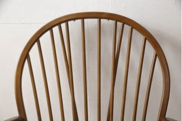 中古　美品　アーコール(ERCOL)　ほっと心が落ち着くような癒しカラーが魅力の1人掛けソファ(ウインザーチェア、アーコールチェア、イージーチェア、ラウンジチェア、ボウバック、ウィンザーチェア、アームチェア、1P)(R-065235)