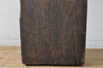 DIYなどにおすすめ!!使い込まれた風合いが魅力的な重厚な古材(テーブル、展示台、陳列台、作業台、天板、材料、資材)(R-065241)