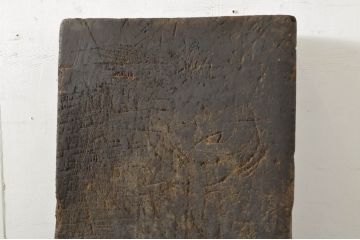 DIYなどにおすすめ!!使い込まれた風合いが魅力的な重厚な古材(テーブル、展示台、陳列台、作業台、天板、材料、資材)(R-065242)