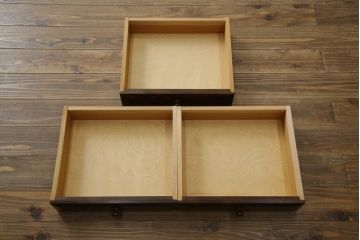 中古　美品　松本民芸家具　天板リメイク　シックな色合いが落ち着いた雰囲気を醸し出すサイドボード(カウンターテーブル、戸棚、収納棚、キャビネット)(R-065248)