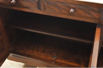 中古　美品　松本民芸家具　天板リメイク　シックな色合いが落ち着いた雰囲気を醸し出すサイドボード(カウンターテーブル、戸棚、収納棚、キャビネット)(R-065248)