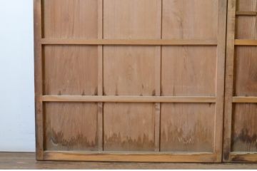 アンティーク建具　昭和初期　経年を感じる風合いが味わい深い雨戸2枚セット(板戸、引き戸)(R-065250)