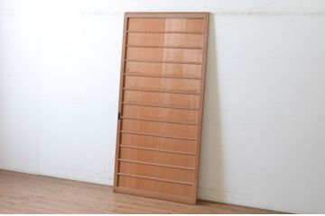 アンティーク建具　昭和初期　上手物!!　美しい柾目が魅力の舞良戸1枚(まいらど、板戸、引き戸)(R-065251)