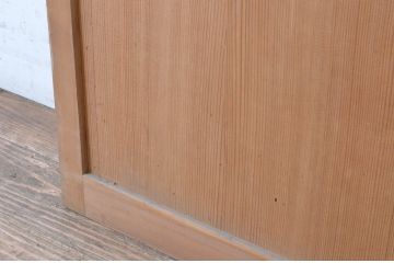 アンティーク建具　昭和初期　上手物!!　美しい柾目が魅力の舞良戸1枚(まいらど、板戸、引き戸)(R-065251)