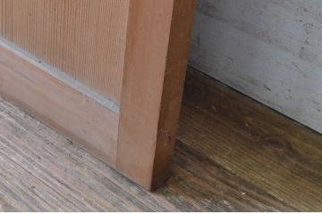 アンティーク建具　昭和初期　上手物!!　美しい柾目が魅力の舞良戸1枚(まいらど、板戸、引き戸)(R-065251)