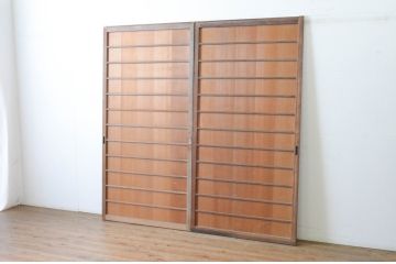 アンティーク建具　昭和初期　上手物!!　美しい柾目が魅力の舞良戸2枚セット(まいらど、板戸、引き戸)(R-065252)