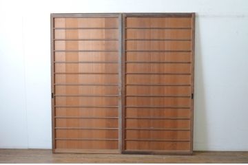 アンティーク建具　昭和初期　上手物!!　美しい柾目が魅力の舞良戸2枚セット(まいらど、板戸、引き戸)(R-065252)
