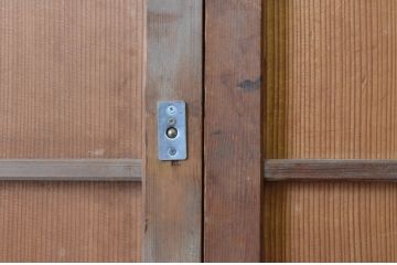 アンティーク建具　昭和初期　上手物!!　美しい柾目が魅力の舞良戸2枚セット(まいらど、板戸、引き戸)(R-065252)