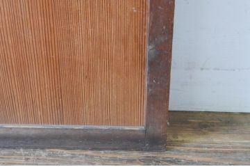 アンティーク建具　昭和初期　上手物!!　美しい柾目が魅力の舞良戸2枚セット(まいらど、板戸、引き戸)(R-065252)