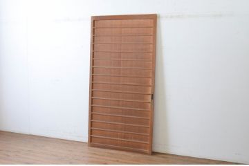 アンティーク建具　昭和初期　上手物!!　美しい柾目が魅力の舞良戸1枚(まいらど、横桟板戸、引き戸)(R-065254)