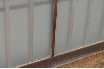 アンティーク建具　古い木味の格子入り横長ガラス窓2枚セット(ガラス戸、引き戸、明かり取り、明り取り、欄間)(R-065286)
