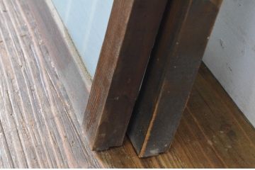 アンティーク建具　古い木味の格子入り横長ガラス窓2枚セット(ガラス戸、引き戸、明かり取り、明り取り、欄間)(R-065286)