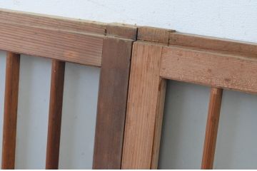 アンティーク建具　古い木味の格子入り横長ガラス窓2枚セット(ガラス戸、引き戸、明かり取り、明り取り、欄間)(R-065288)