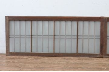 アンティーク建具　古い木味の格子入り横長ガラス窓2枚セット(ガラス戸、引き戸、明かり取り、明り取り、欄間)(R-065288)