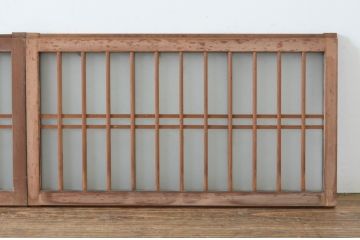 アンティーク建具　古い木味の格子入り横長ガラス窓4枚セット(ガラス戸、引き戸、明かり取り、明り取り、欄間)(R-065289)
