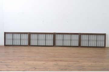 アンティーク建具　古い木味の格子入り横長ガラス窓4枚セット(ガラス戸、引き戸、明かり取り、明り取り、欄間)(R-065289)