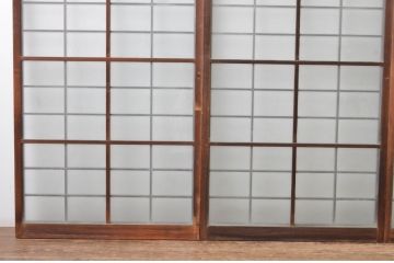 アンティーク建具　古い木味が趣あるマス目(升目)格子入りのガラス窓4枚セット(引き戸、ガラス戸)(R-065316)