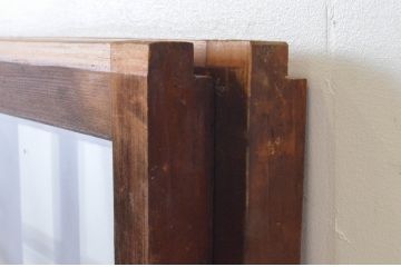 アンティーク建具　古い木味が趣あるマス目(升目)格子入りのガラス窓2枚セット(引き戸、ガラス戸)(R-065317)