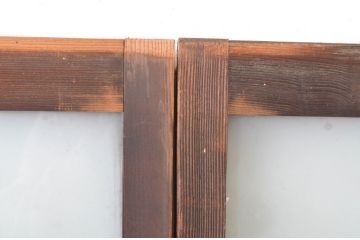 アンティーク建具　古い木味が趣あるマス目(升目)格子入りのガラス窓2枚セット(引き戸、ガラス戸)(R-065318)