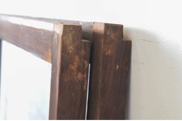 アンティーク建具　古い木味が趣あるマス目(升目)格子入りのガラス窓2枚セット(引き戸、ガラス戸)(R-065318)