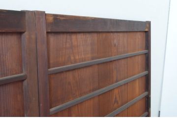 アンティーク建具　あたたかみのある木の味わいが感じられる舞良戸窓4枚セット(まいらど、板戸、引き戸)(R-065322)