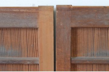 アンティーク建具　味のある木の風合いが魅力的な舞良戸窓2枚セット(まいらど、板戸、引き戸)(R-065323)