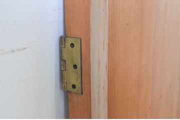 アンティーク建具　細かなマス目(升目)格子が美しい両開き扉1対(2枚セット)(きつね格子、狐格子、窓、木製戸)(R-065339)