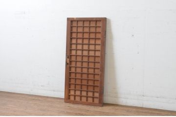 アンティーク建具　縦でも横でも使えるマス目(升目)格子の小さな扉1枚(きつね格子、狐格子、窓、木製戸)(R-065340)
