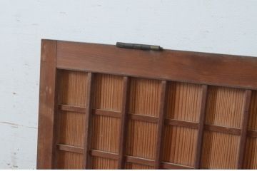 アンティーク建具　縦でも横でも使えるマス目(升目)格子の小さな扉1枚(きつね格子、狐格子、窓、木製戸)(R-065340)