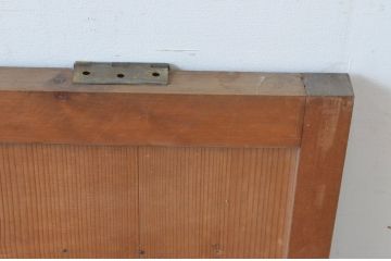 アンティーク建具　縦でも横でも使えるマス目(升目)格子の小さな扉1枚(きつね格子、狐格子、窓、木製戸)(R-065341)