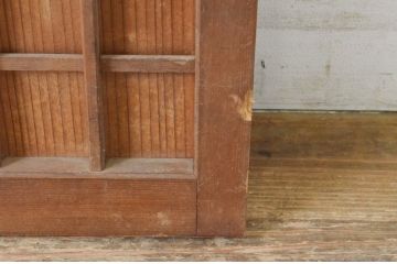 アンティーク建具　縦でも横でも使えるマス目(升目)格子の小さな扉1枚(きつね格子、狐格子、窓、木製戸)(R-065342)