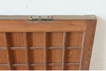 アンティーク建具　縦でも横でも使えるマス目(升目)格子の小さな扉1枚(きつね格子、狐格子、窓、木製戸)(R-065343)