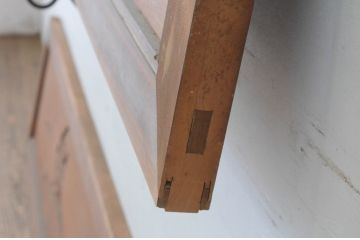アンティーク建具　羽ばたく鳥の様子が透かし彫りで表現された欄間2枚セット(明かり取り、明り取り)(R-065356)