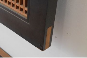 アンティーク建具　特大サイズ!!黒漆塗り枠が美しい存在感のある格子欄間2枚セット(明かり取り、明り取り)(R-065358)