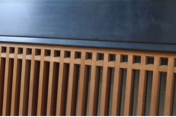 アンティーク建具　特大サイズ!!黒漆塗り枠が美しい存在感のある格子欄間2枚セット(明かり取り、明り取り)(R-065358)