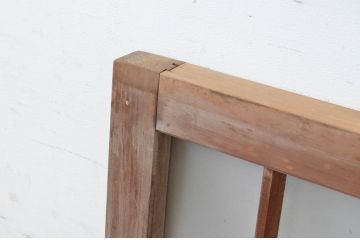 アンティーク建具　シンプルでインテリアに合わせやすい格子入りのスモークガラス欄間3枚セット(明かり取り、明り取り)(R-065359)