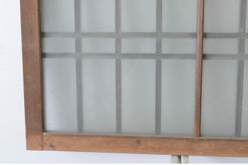 アンティーク建具　シンプルでインテリアに合わせやすい格子入りのスモークガラス欄間3枚セット(明かり取り、明り取り)(R-065359)