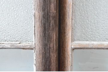 アンティーク建具　大正ロマンの古い洋館で使われていたグレモン錠付き両開き窓と明かり取りのセット(突き出し窓、ガラス扉、明かり取り、明り取り)(R-065361)