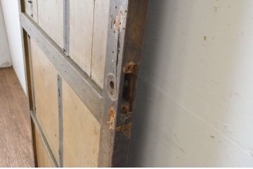 アンティーク建具　ペイント仕上げ限定　レトロな雰囲気あふれるドア1枚(扉、木製ドア、開き戸)(R-065364)