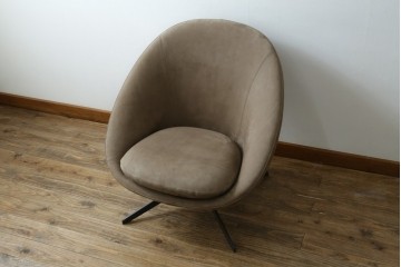 中古　超美品　ほぼ未使用　arflex(アルフレックス)　LUCIA(ルチア)　バックスキン張り(張り地L4ランク)　丸みのあるフォルムが柔らかい印象を与える1人掛けソファ　定価716,100円　(R-065389)