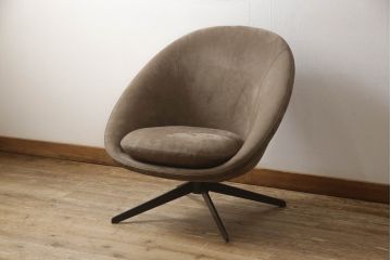 中古　超美品　ほぼ未使用　arflex(アルフレックス)　LUCIA(ルチア)　バックスキン張り(張り地L4ランク)　丸みのあるフォルムが柔らかい印象を与える1人掛けソファ(1P、回転チェア、椅子、イス)(定価716,100円)(R-065389)