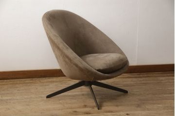 中古　超美品　ほぼ未使用　arflex(アルフレックス)　LUCIA(ルチア)　バックスキン張り(張り地L4ランク)　丸みのあるフォルムが柔らかい印象を与える1人掛けソファ(1P、回転チェア、椅子、イス)(定価716,100円)(R-065389)