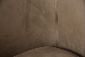 中古　超美品　ほぼ未使用　arflex(アルフレックス)　LUCIA(ルチア)　バックスキン張り(張り地L4ランク)　丸みのあるフォルムが柔らかい印象を与える1人掛けソファ(1P、回転チェア、椅子、イス)(定価716,100円)(R-065389)