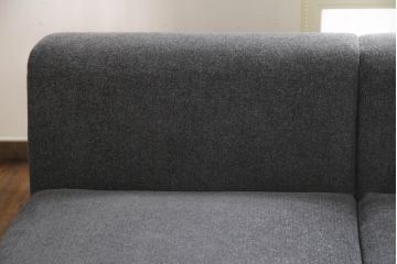 中古　美品　IDC大塚家具取り扱い　すっきりとしたリビングスタイルを実現できるクッション付きコーナーソファ(L字型、4人掛け、5人掛け、4P)(定価約48万円)(R-065394)