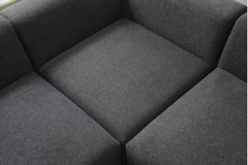 中古　美品　IDC大塚家具取り扱い　すっきりとしたリビングスタイルを実現できるクッション付きコーナーソファ(L字型、4人掛け、5人掛け、4P)(定価約48万円)(R-065394)