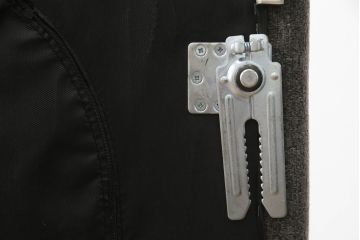 中古　美品　IDC大塚家具取り扱い　すっきりとしたリビングスタイルを実現できるクッション付きコーナーソファ(L字型、4人掛け、5人掛け、4P)(定価約48万円)(R-065394)